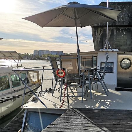 波尔多 Le Bateau Ivre酒店 外观 照片