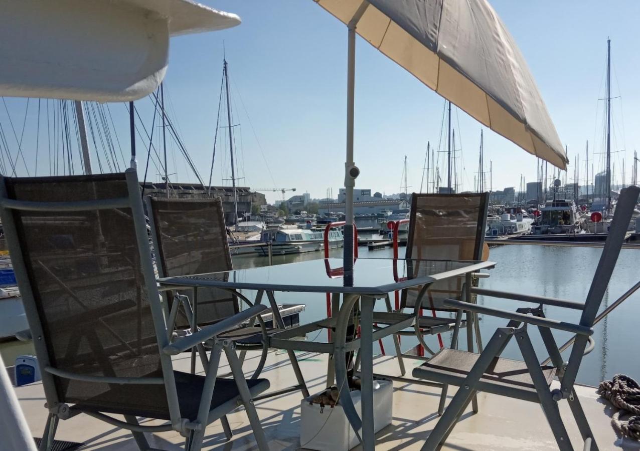 波尔多 Le Bateau Ivre酒店 外观 照片