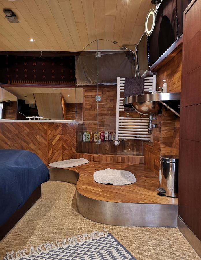 波尔多 Le Bateau Ivre酒店 外观 照片