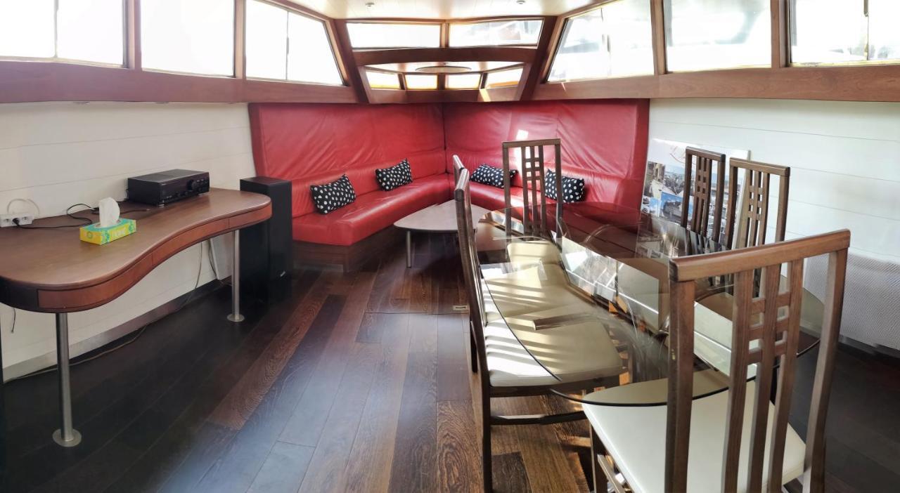 波尔多 Le Bateau Ivre酒店 外观 照片